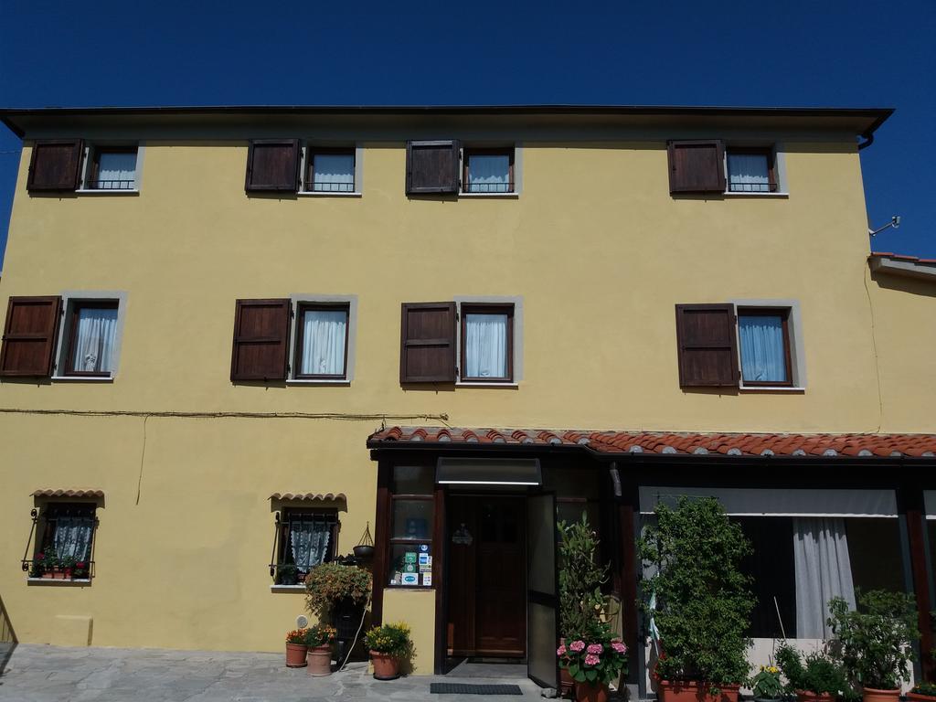 Bed and Breakfast Le Travi Sarzana Exterior foto