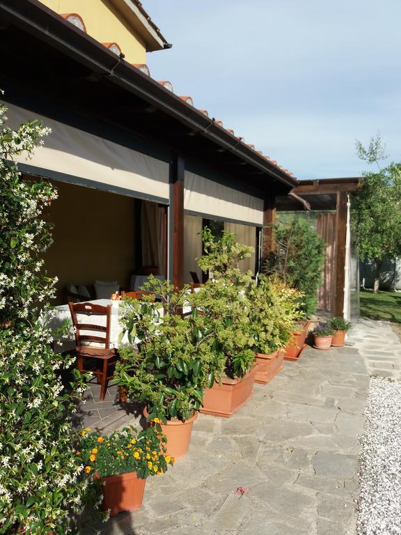 Bed and Breakfast Le Travi Sarzana Exterior foto