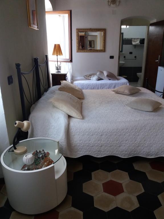 Bed and Breakfast Le Travi Sarzana Exterior foto
