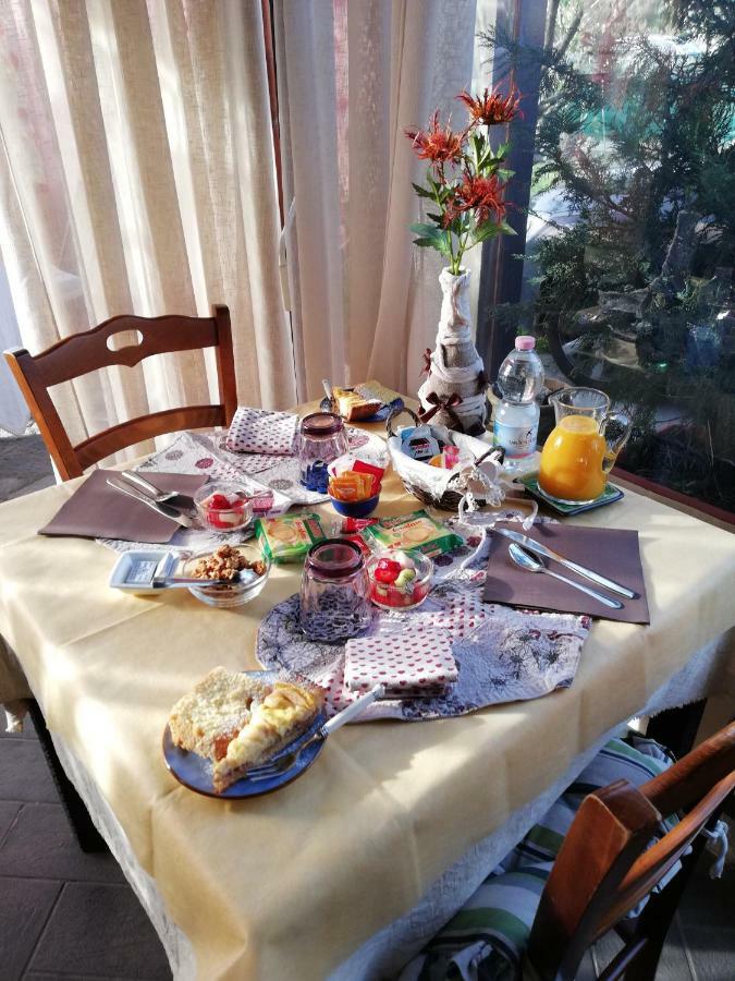 Bed and Breakfast Le Travi Sarzana Exterior foto