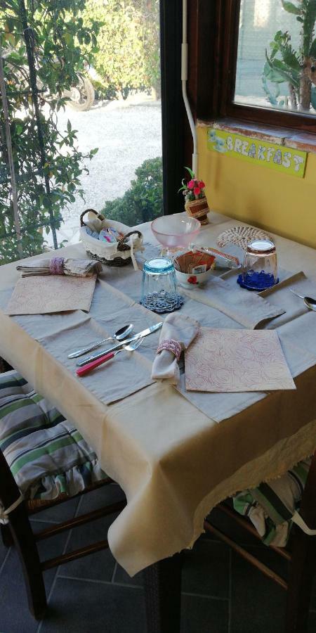 Bed and Breakfast Le Travi Sarzana Exterior foto