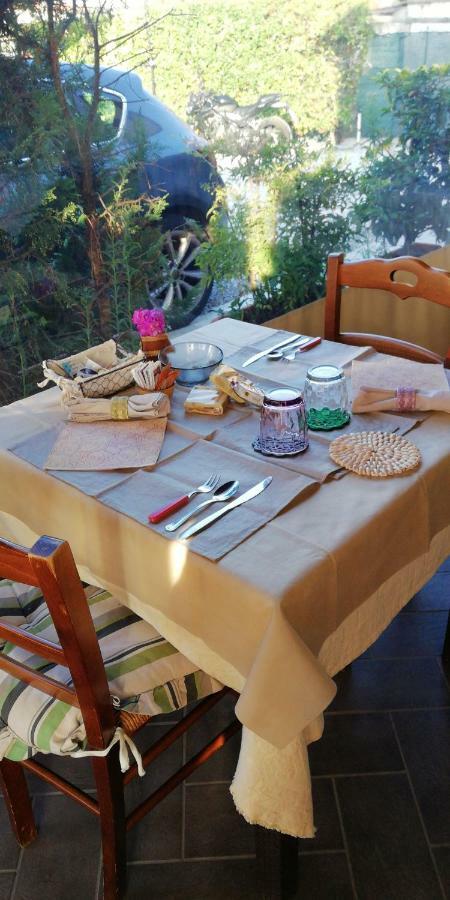 Bed and Breakfast Le Travi Sarzana Exterior foto